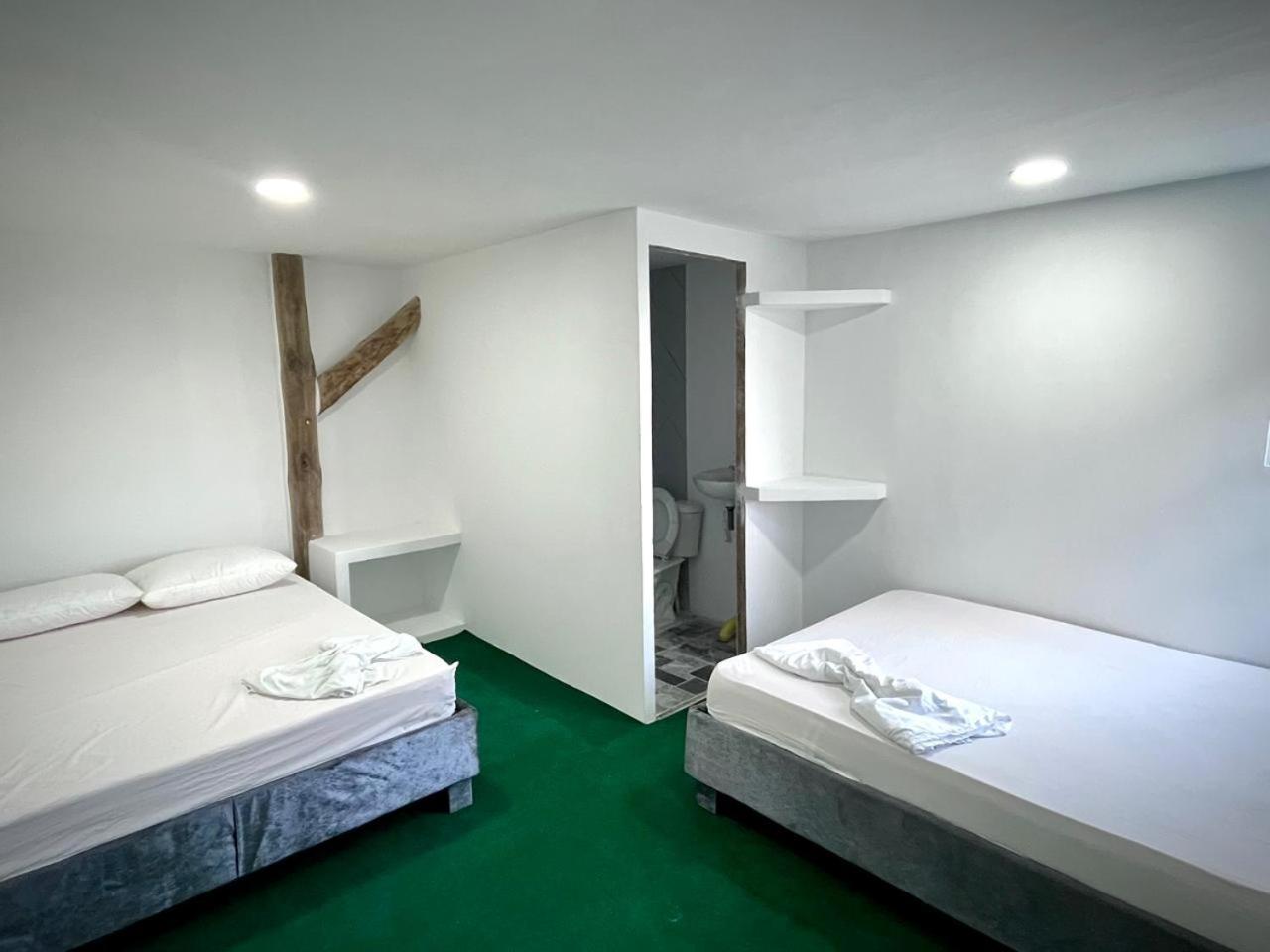 Mandala Beach Club Hotel Pendales Bagian luar foto