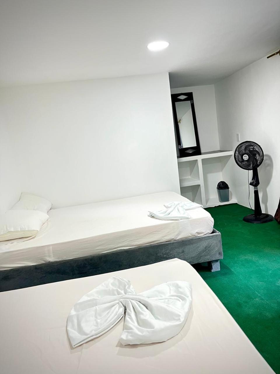 Mandala Beach Club Hotel Pendales Bagian luar foto