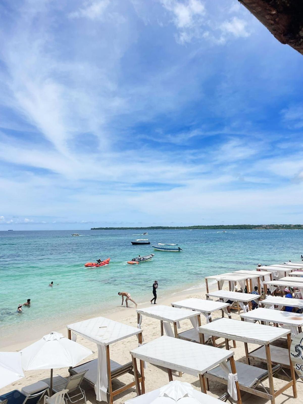 Mandala Beach Club Hotel Pendales Bagian luar foto